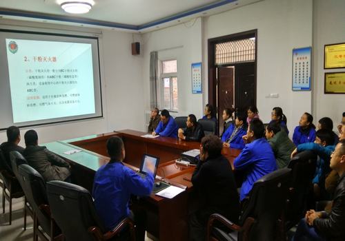 設(shè)備租賃中心組織開展“防火”專項(xiàng)應(yīng)急演練