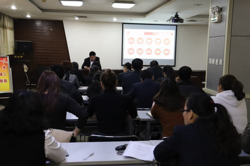 礦建二公司領(lǐng)導(dǎo)班子深入黨建聯(lián)系點進(jìn)行黨的十九大精神宣講