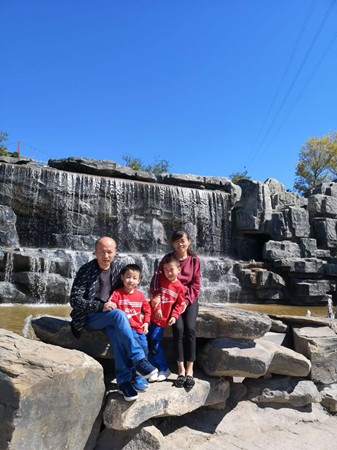 一對(duì)伉儷的幸福建筑路