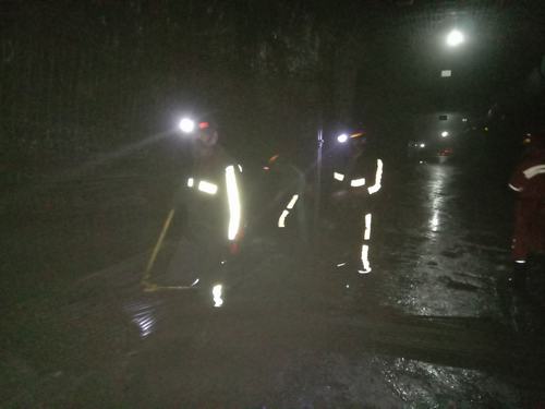 陜煤建設(shè)掘進公司：小保當(dāng)項目部112201輔運順槽貫通紀實