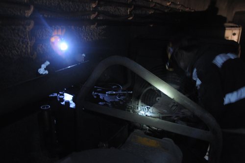 陜煤建設(shè)掘進公司：北翼1-2煤膠運大巷順利開工