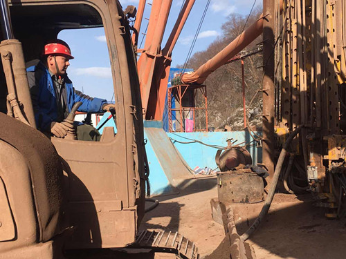 掘進(jìn)“排頭兵”——呂愛生