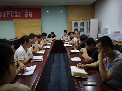 陜煤建設(shè)掘進公司：勇奪紅柳林礦“涉?！卑踩位顒庸鸸?></div>
                                <div   id=