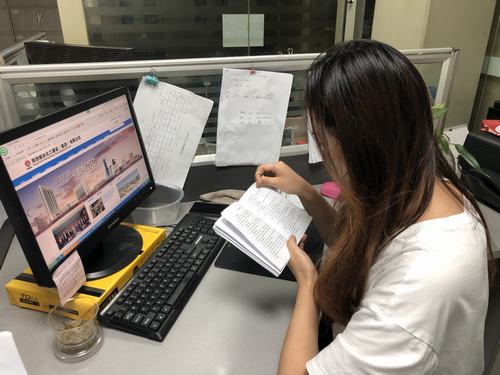 陜煤建設(shè)礦建二公司：應(yīng)知必會口袋書成為黨員“掌中寶”