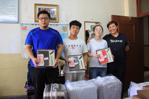 陜煤建設(shè)韓城分公司“金秋助學(xué)”活動正在進(jìn)行時(shí)