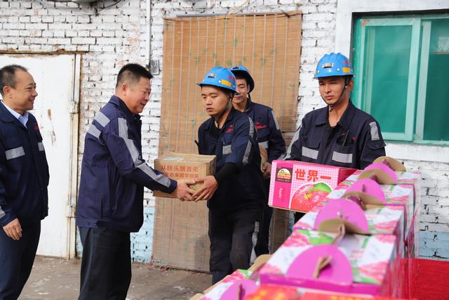 陜煤建設(shè)洗選煤運(yùn)營(yíng)公司：中秋慰問(wèn)暖人心，濃濃溫情話關(guān)懷