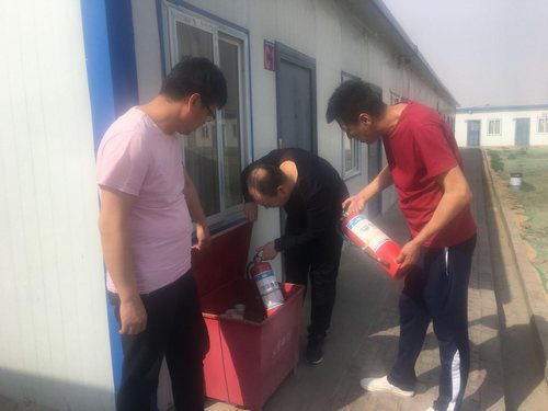 陜煤建設(shè)掘進(jìn)公司：“查風(fēng)險(xiǎn) 除隱患 迎大慶”全員在行動(dòng)