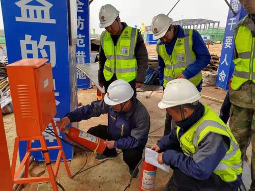 陜煤建設(shè)銅煤公司查隱患、保平安、反“三違”專項活動成新熱潮