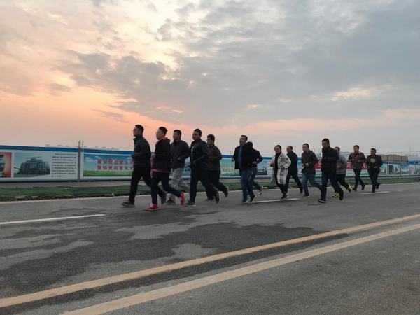 讓我們一起打造培養(yǎng)團(tuán)隊(duì)狼文化！