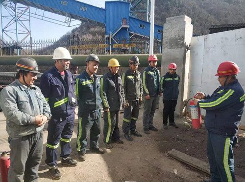 陜煤建設(shè)機(jī)電安裝公司開展消防安全演練活動(dòng)