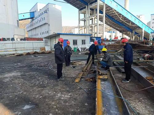 陜煤建設(shè)韓城分公司土建十二項(xiàng)目部四個(gè)“聚集+強(qiáng)化” 開啟全力沖刺倒計(jì)時(shí)