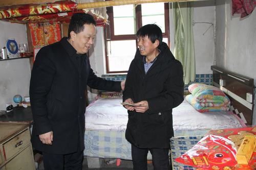 新春送關(guān)懷 大愛暖人心