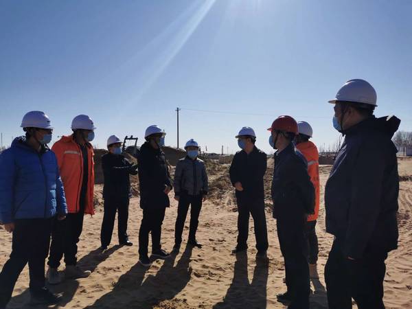 靖神鐵路領(lǐng)導(dǎo)深入施工現(xiàn)場檢查指導(dǎo)防疫及安全生產(chǎn)工作