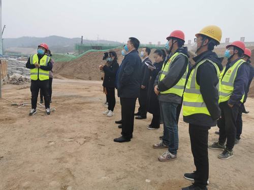 陜西省政府投資評審中心、陜西省發(fā)改委縣域處及咸陽市發(fā)改委相關(guān)領(lǐng)導(dǎo)蒞臨銀西高鐵項目指導(dǎo)檢查工作