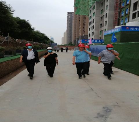 銅川公司藍(lán)山水岸工程順利通過市級文明工地驗(yàn)收