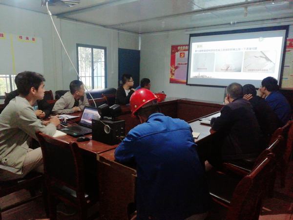 陜煤建設(shè)渭南分公司第五項目部開展“贏在起跑線，補短板、強技術(shù)，學(xué)知識”小課堂