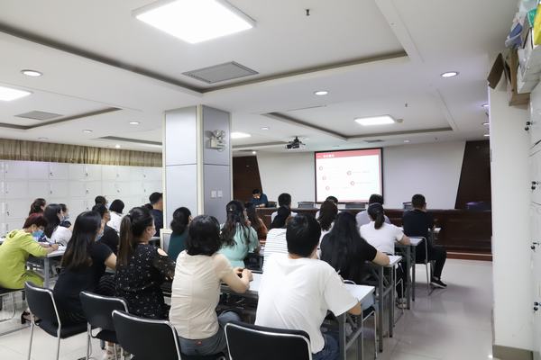 陜煤建設(shè)礦建二公司組織開展“兩會”宣講活動