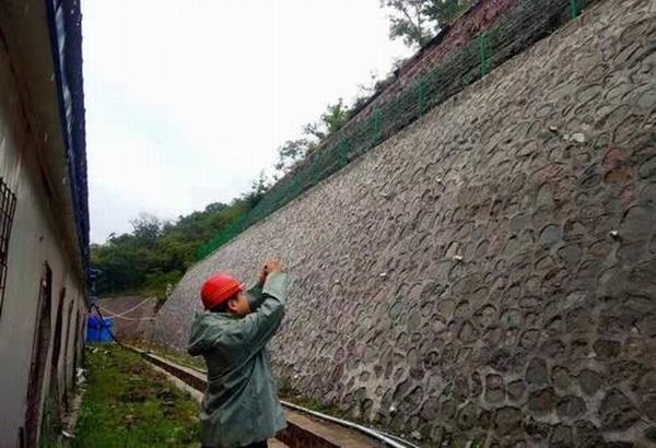 陜煤建設(shè)礦建二公司冶坪項目部多舉措筑牢“雨季三防”安全墻