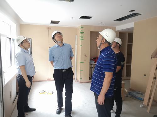 陜煤實業(yè)集團副總經理張四棟蒞臨西煤機養(yǎng)老院項目檢查指導工作