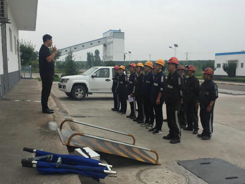 陜煤建設(shè)洗選煤運營公司澄合山陽運營項目部開展有限空間安全事故應急救援演練