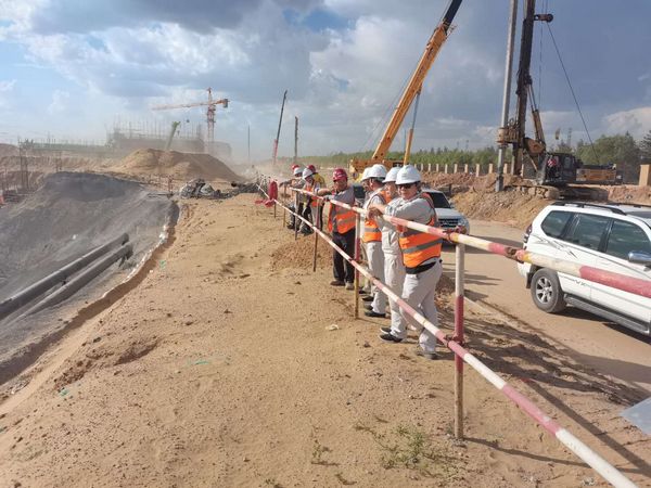 西北電力設(shè)計(jì)院有限公司黨委書記、董事長(zhǎng)胡明深入陜煤建設(shè)天工公司施工現(xiàn)場(chǎng)慰問(wèn)指導(dǎo)工作