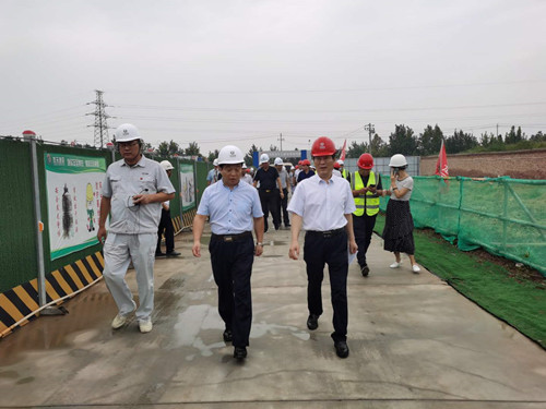 臨潼區(qū)人大主任李曉明一行蒞臨陜煤建設(shè)中儲(chǔ)糧項(xiàng)目部觀摩調(diào)研