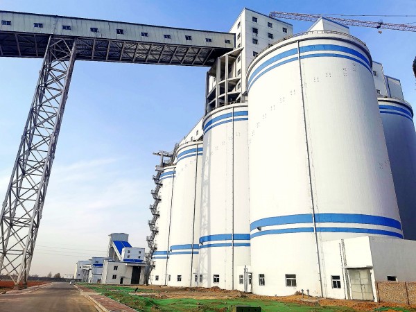 陜煤建設(shè)承建的曹家灘選煤廠產(chǎn)品倉(cāng)、生產(chǎn)指揮管理綜合樓順利通過(guò)煤炭行業(yè)“太陽(yáng)杯”工程復(fù)審