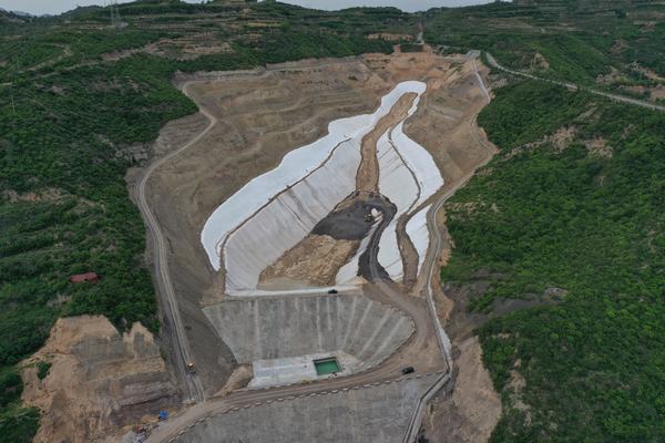 陜煤建設(shè)韓城分公司承建的龍鋼公司綜合渣場(chǎng)項(xiàng)目順利通過(guò)竣工驗(yàn)收