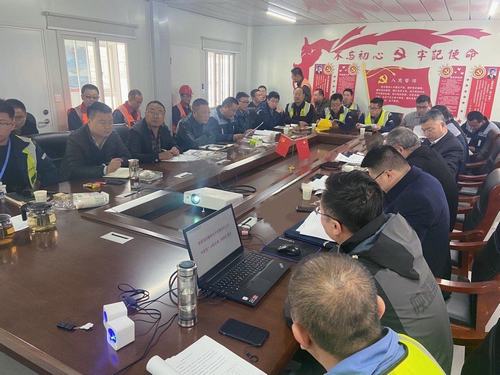 陜煤建設(shè)銅煤公司第十六項(xiàng)目部承建的榆林化學(xué)1#食堂順利通過(guò)驗(yàn)收