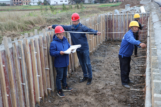 陜煤建設(shè)漢中分公司金華路下沉式綠地高質(zhì)量推進