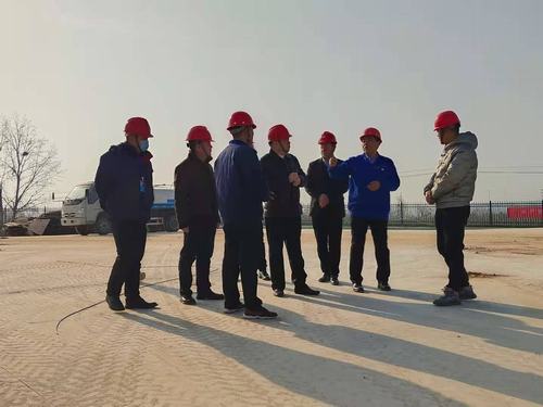 西安重裝集團(tuán)黨委書記向新剛、副總工程師楊強(qiáng)來(lái)一行 蒞臨咸陽(yáng)分公司銅煤機(jī)項(xiàng)目部檢查指導(dǎo)工作