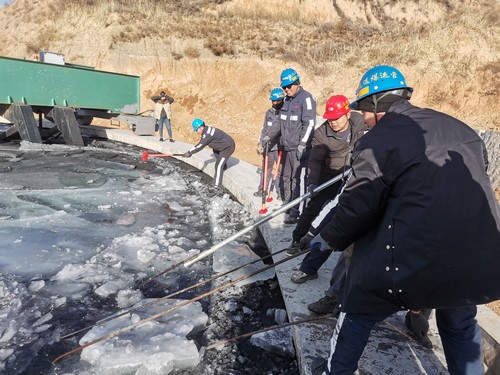 陜煤建設(shè)洗選煤運(yùn)營(yíng)公司安裝第五項(xiàng)目部：凜冽寒冬中的破冰者