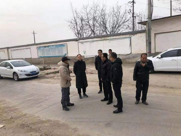 秦漢管委會(huì)房建公司總經(jīng)理狄濤深入陜煤建設(shè)天工公司承建秦漢渭陽(yáng)佳苑項(xiàng)目調(diào)研指導(dǎo)工作