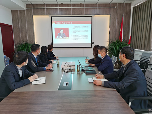 陜煤建設(shè)川耀公司：扎實(shí)做好宣傳宣講工作， 推動黨的十九屆五中全會精神落到實(shí)處