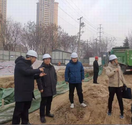 咸陽市住建局副局長馬懷素深入咸陽市城市停車場BOT項目檢查指導(dǎo)工作