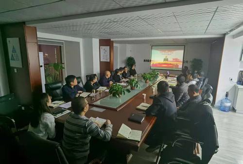 追憶崢嶸黨史，學(xué)習(xí)紅色精神