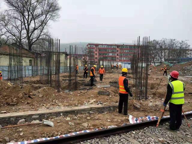 鐵運分公司機車維修中心培訓基地工程項目綜合樓順利完成樁基礎驗收