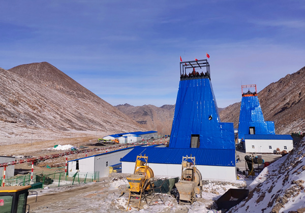 【五一項目建設(shè)專題十三】陜煤建設(shè)礦建三公司：喜迎五一，天山項目建設(shè)大干正酣！