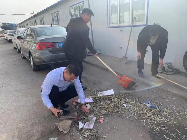 陜煤建設(shè)礦建二公司基層項(xiàng)目部開(kāi)展“不忘初心勞動(dòng)光榮”主題黨日活動(dòng)