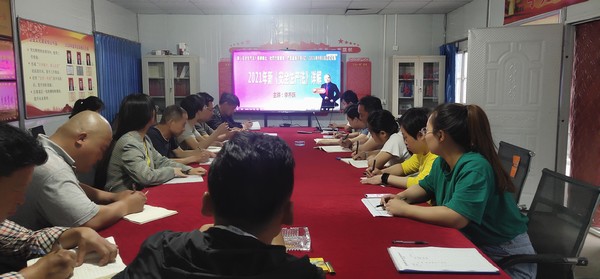 陜煤建設(shè)韓城分公司土建十二項(xiàng)目部：四輪驅(qū)動(dòng)力促“安全生產(chǎn)月”取得實(shí)效