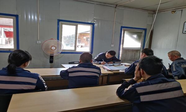 陜煤建設(shè)洗選煤運(yùn)營(yíng)公司紅柳林洗煤廠項(xiàng)目部:打好“防暑”戰(zhàn)，穿好“降溫”衣