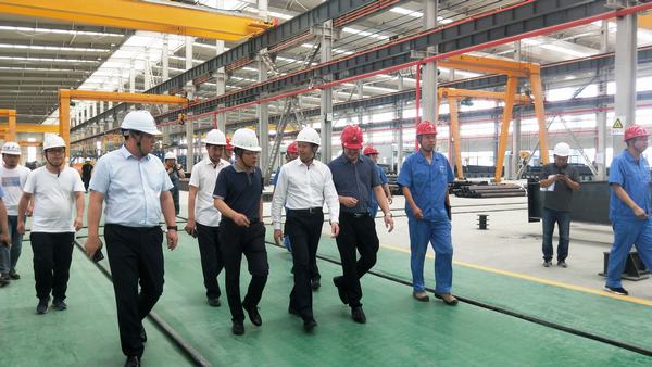 榆林市副市長陳忠蒞臨榆林市杭蕭綠色鋼結(jié)構(gòu)產(chǎn)業(yè)制造基地項(xiàng)目調(diào)研指導(dǎo)工作