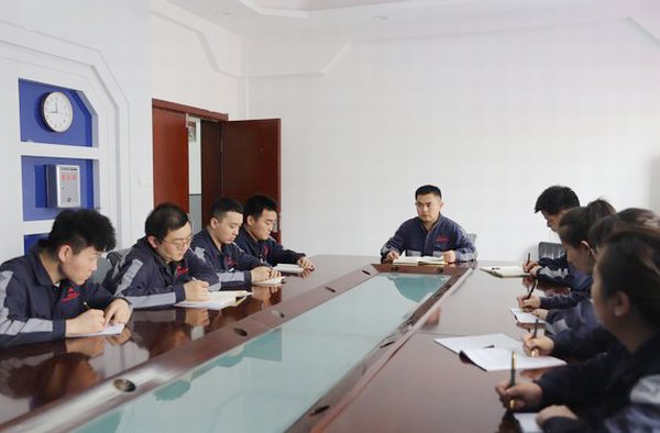 陜煤建設(shè)洗選煤運(yùn)營(yíng)公司紅柳林洗煤廠項(xiàng)目部：“三部曲”奏響輔助運(yùn)輸安全歌