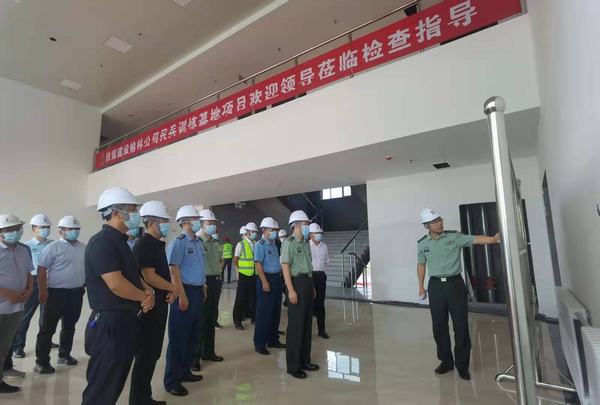 陜西省軍區(qū)副司令員林佳春一行蒞臨陜煤建設榆林公司民兵訓練基地項目檢查指導工作