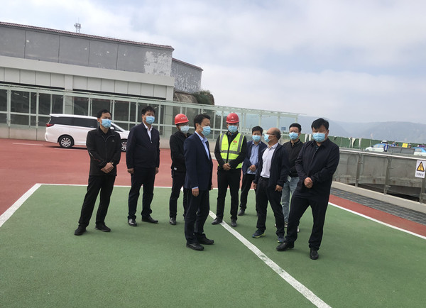 彬州市市長陳加寶、副市長馮永勝蒞臨銀西高鐵彬州站前廣場項目調(diào)研指導