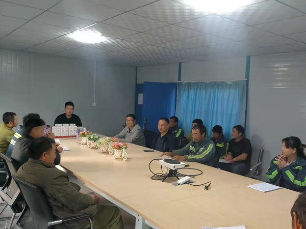 陜煤建設(shè)機電安裝公司：國慶節(jié)，我們在工地過