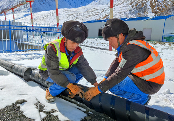 陜煤建設礦建三公司天山項目部：讓設備“穿衣戴帽”溫暖過冬