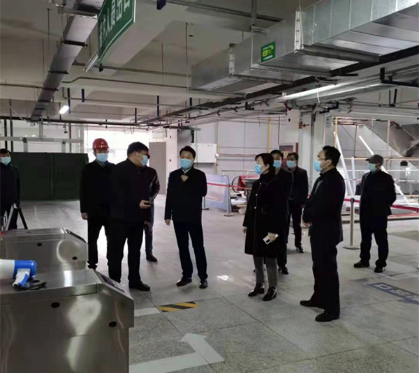 彬州市市長陳加寶、副市長張虹一行蒞臨銀西高鐵彬州東站前廣場項目指導(dǎo)工作