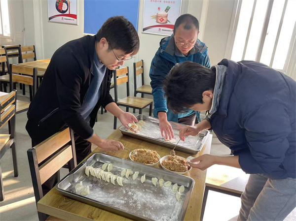 堅守項(xiàng)目現(xiàn)場，別樣溫暖瞬間