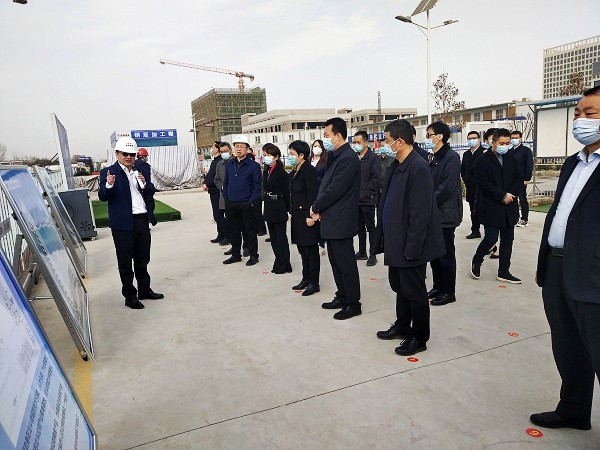 西安市高新區(qū)黨工委、管委會一行觀摩測評陜煤建設(shè)北斗星基建設(shè)項目